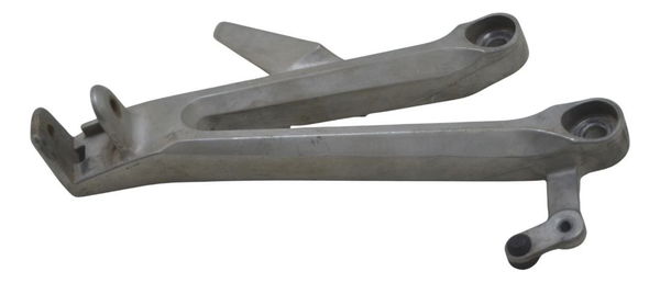 Suporte Pedaleira Tras Direita Honda Cbr 1000 Rr 04-07 Origi