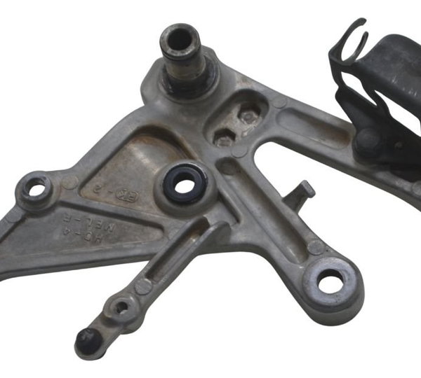 Suporte Pedal Diant Dir C/detalhe Honda Cbr 1000 Rr 04-07