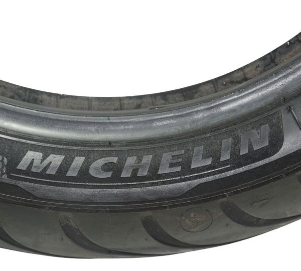 Pneu Michelin Commander Iii 130/80 B17