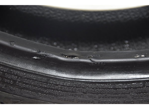 Pneu C/ Detalhes Pirelli Diablo Rosso Ii 120/70 Zr 17