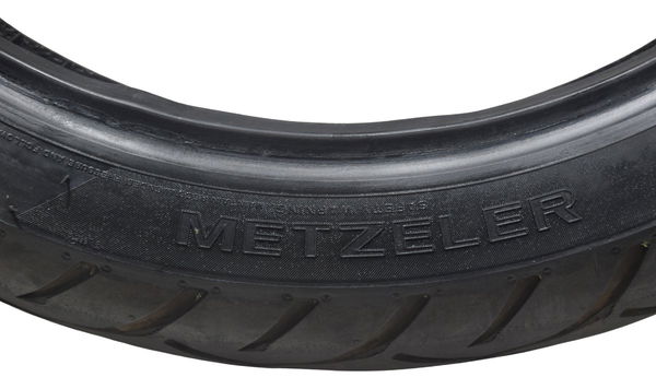 Pneu Metzeler Me888 Marathon Ultra 130/70 B18 M/c 63h