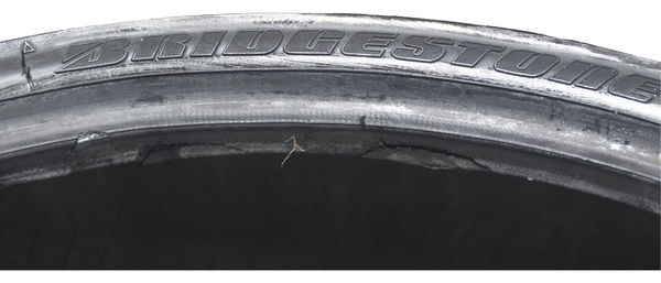 Pneu C/ Detal Bridgestone Battlax Bt015r 190/50 Zr17 M/c 73w