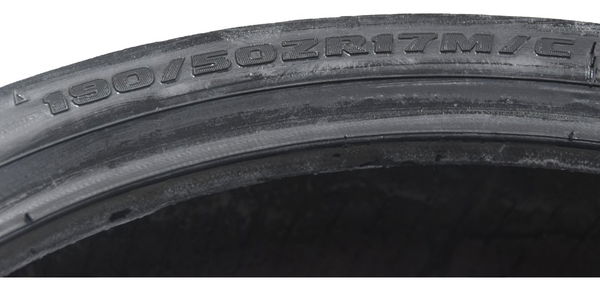 Pneu C/ Detal Bridgestone Battlax Bt015r 190/50 Zr17 M/c 73w