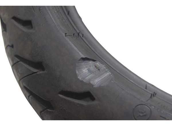 Pneu C/ Avaria Michelin Road 5 120/70 Zr17