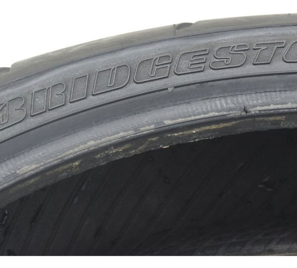 Pneu Bridgestone Battlax Bt015 120/70 Zr17 58w