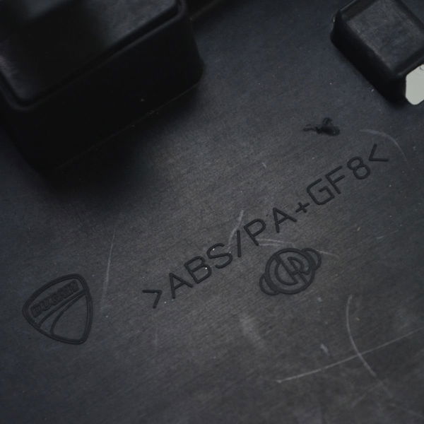 Carenagem Interna Direita C/ Avaria Ducati 1299 16-18 Orig