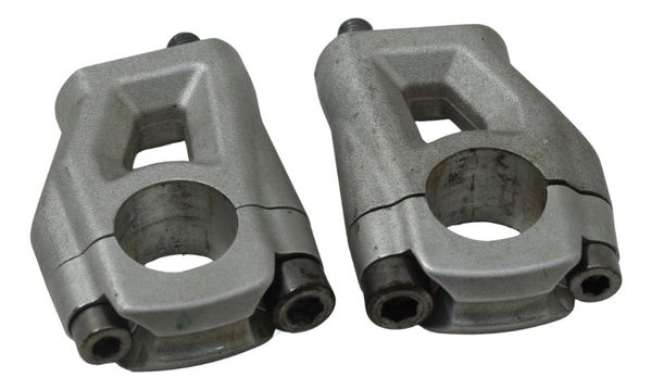 Par Riser Guidão Triumph Tiger 1200 Xca 2017 Original Par Riser Guidão Triumph Tiger 1200 Xca 2017 Original