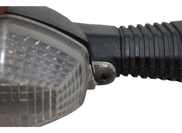 Pisca Traseiro Esq C/ Avaria Suzuki Gsx Bandit 650n 09-11 Esquerdo Pisca Traseiro Esq C/ Avaria Suzuki Gsx Bandit 650n 09-11 Esquerdo