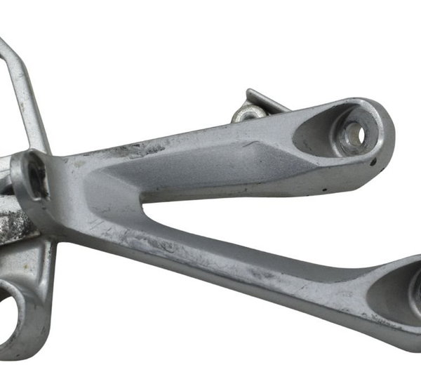 Suporte Pedaleira Tras Direita Honda Cb 300f Twister 23-24 O