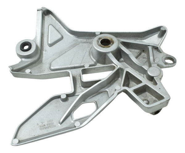 Suporte Pedaleira Diant Esq Honda Cb 300f Twister 23-24 Orig Cinza Suporte Pedaleira Diant Esq Honda Cb 300f Twister 23-24 Orig Cinza