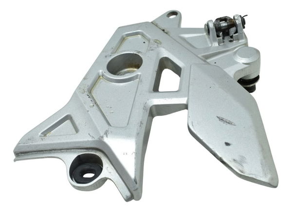 Suporte Pedaleira Diant Dir Honda Cb 300f Twister 23-24 Orig Suporte Pedaleira Diant Dir Honda Cb 300f Twister 23-24 Orig