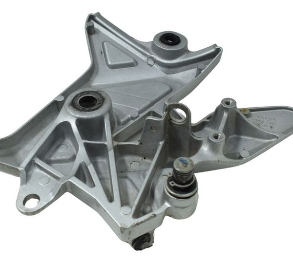 Suporte Pedaleira Diant Dir Honda Cb 300f Twister 23-24 Orig