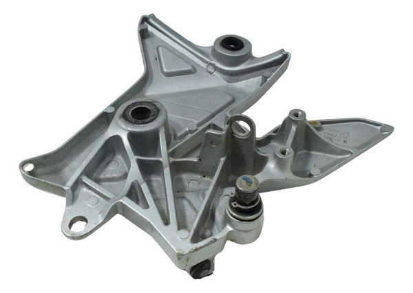 Suporte Pedaleira Diant Dir Honda Cb 300f Twister 23-24 Orig Suporte Pedaleira Diant Dir Honda Cb 300f Twister 23-24 Orig