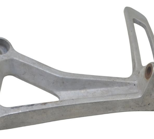 Suporte Pedaleira Traseira Esq Honda Cb 650 F 15-18 Original Prateado