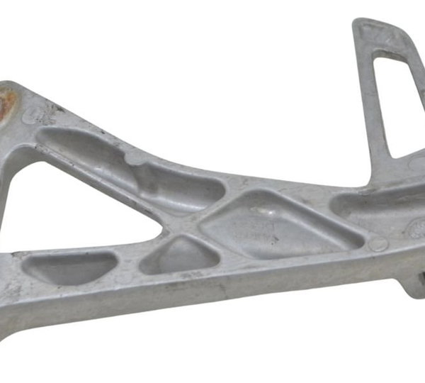 Suporte Pedaleira Traseira Dir Honda Cb 650 F 15-18 Original Prateado