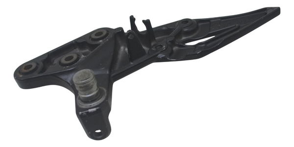 Suporte Pedaleira Dianteira Direita Suzuki Gsx-s 750 18-23 - Preto