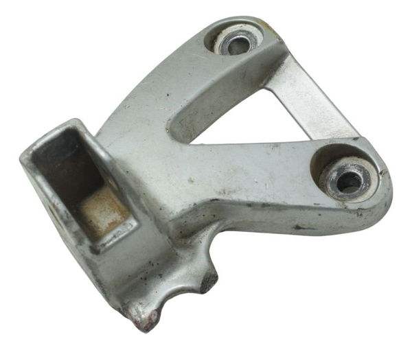 Suporte Pedal Tras Esq C/avaria Suzuki Gsx 750f Monica99-08 - Cinza