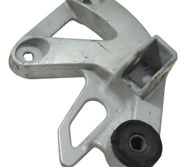 Suporte Pedaleira Tras Esq Suzuki Gsx 750f Monica 99-08 Orig Cinza