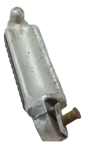 Pedaleira Traseira Esq C/ Detal Suzuki Gsx 750f Monica 99-08