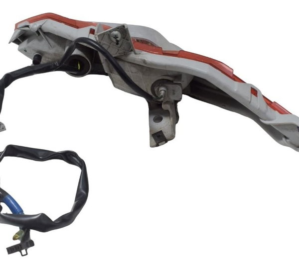 Pisca Traseiro Dire C/avaria Yamaha X Max 250 20-24 Original