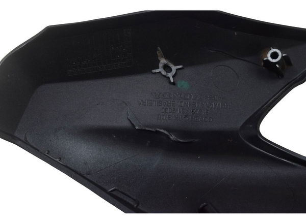 Baninha Farol Esq C/ Avaria Honda Cb 250f Twister 16-22 Orig