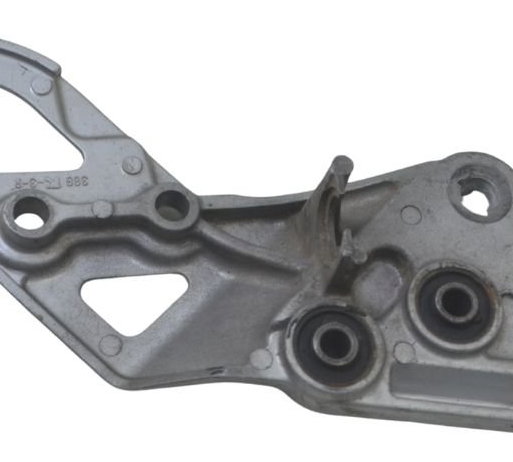 Suporte Pedaleira Direito Suzuki Bandit 1250 09-11 Original Cinza