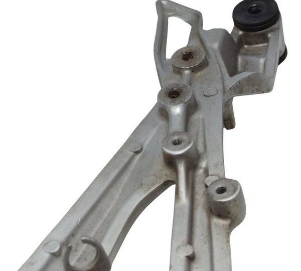 Suporte Pedaleira Direita Honda Nc 700 12-15 Original Prateado