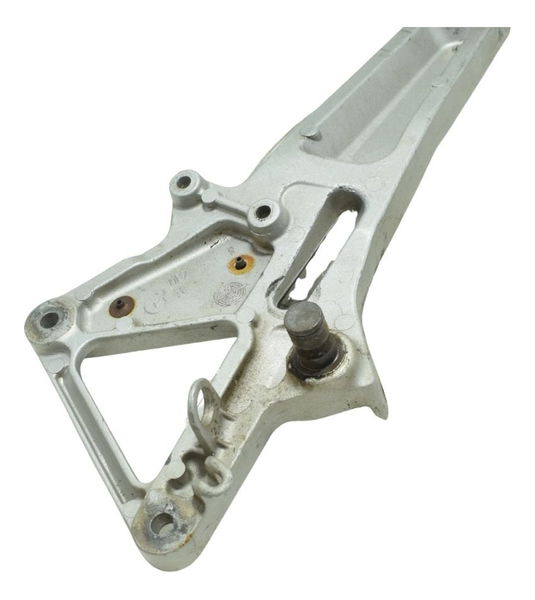 Suporte Pedaleira Dir C/ Detalhes Honda Cb 600f Hornet 04-07