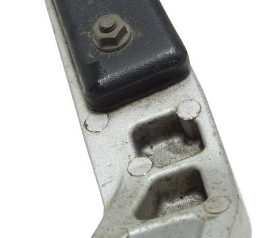 Suporte Pedaleira Direit C/avaria Honda Cb 600f Hornet 04-07