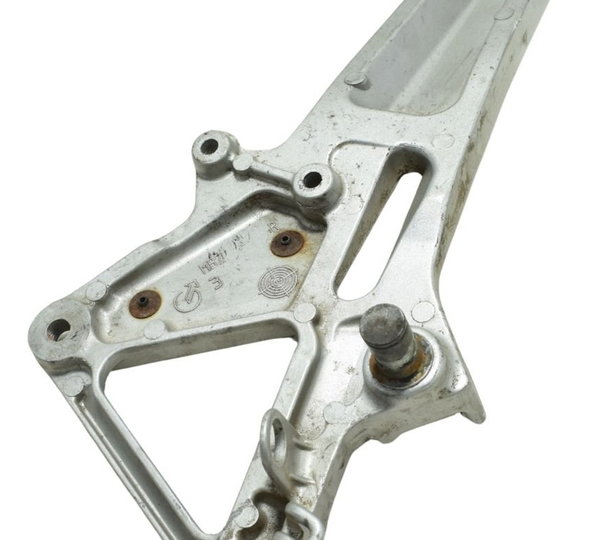 Suporte Pedaleira Direit C/avaria Honda Cb 600f Hornet 04-07