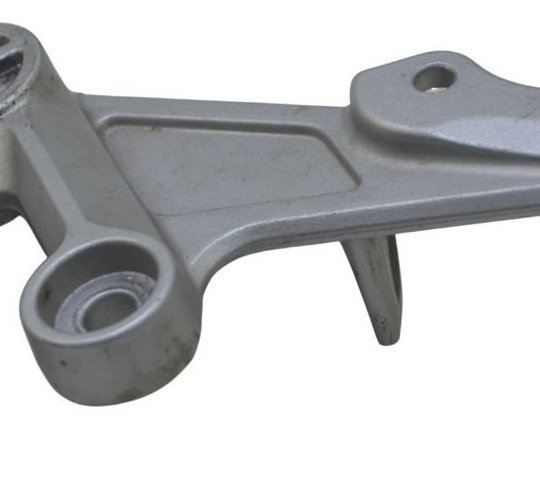 Suporte Pedaleira Dianteira Dir Suzuki Gsx-r Srad 1000 06-07