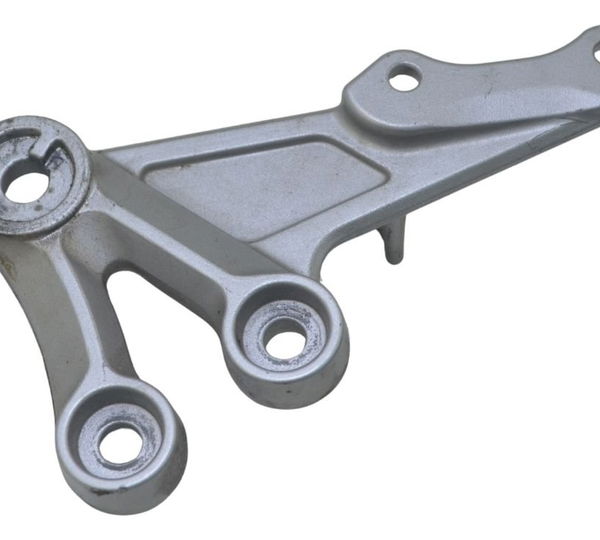 Suporte Pedaleira Dianteira Dir Suzuki Gsx-r Srad 1000 06-07