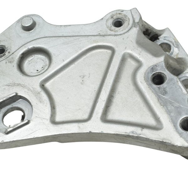 Suporte Motor Esquerdo Yamaha Mt 07 15-18 Original