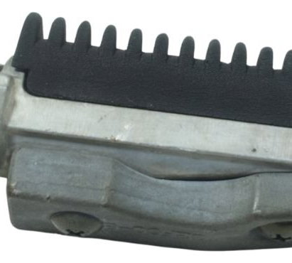 Pedaleira Dianteira Esquerda Suzuki Bandit 1200 99-06 Orig