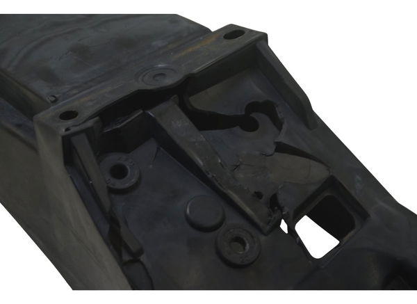 Paralama Interno Traseiro C/avaria Yamaha Mt 09 15-18 Origin Traseiro