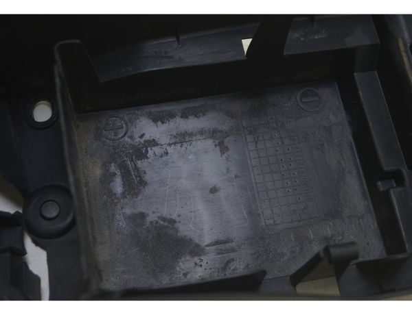 Paralama Interno Traseiro C/avaria Yamaha Mt 09 15-18 Origin Traseiro