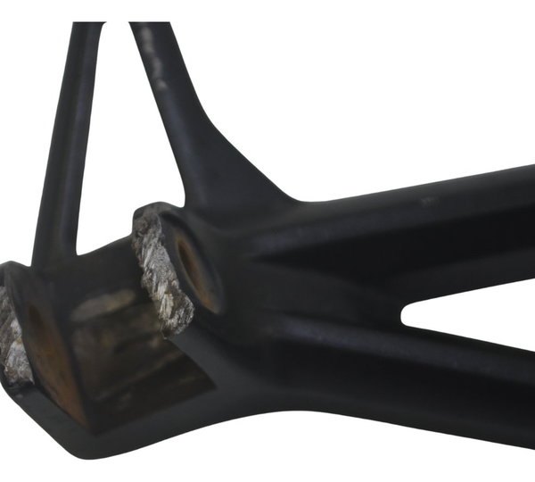 Suporte Pedaleira Traseira Dir C/avaria Yamaha Mt 09 15-18