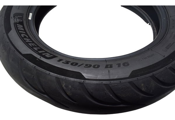 Pneu Michelin Commander Iii 130/90 B16 73h