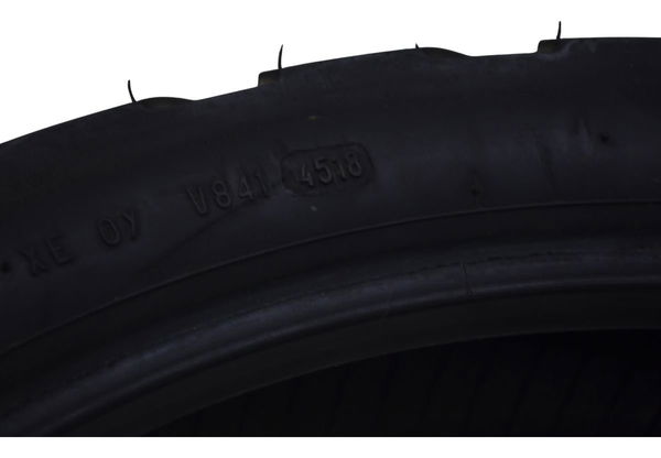 Pneu Metzeler Tourance 150/70 R17 M/c 69h