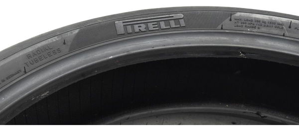 Pneu Detalhes Pirelli Diablo Supercorsa 120/70 Zr 17 M/c