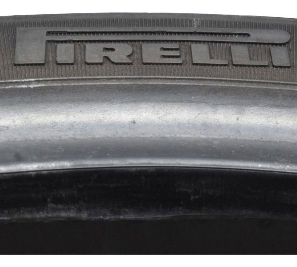 Pneu Pirelli Diablo Rosso Iii 240/45 Zr 17