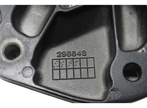 Suporte Pedaleira Diant Dir Suzuki Gsx-r Srad 1000 18-23 Org