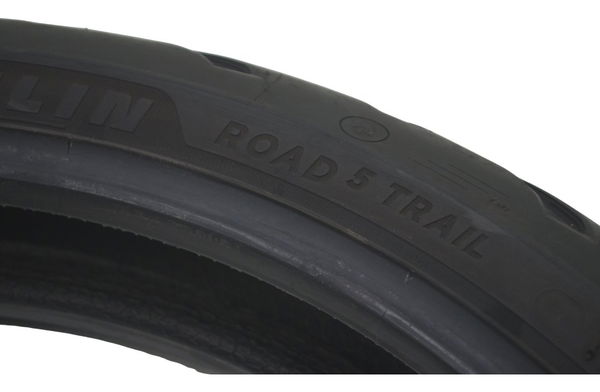Pneu Michelin Road 5 Trail 120/70 Zr 19 M/c 60w C/detalhes