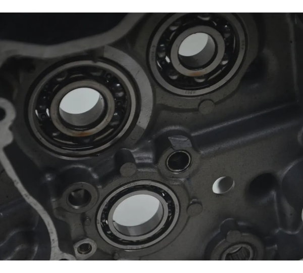 Bloco Motor Direito Bajaj Dominar 400 23-25 Original