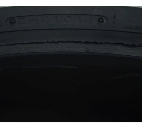 Pneu Bridgestone Battlax 190/50 Zr17 M/c (73w) C/ Avaria