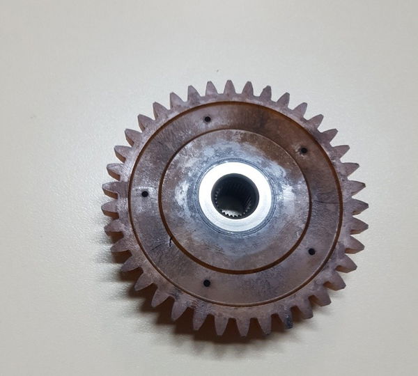 Engrenagem Bomba Agua Xtz 750 Super Tenere Original 