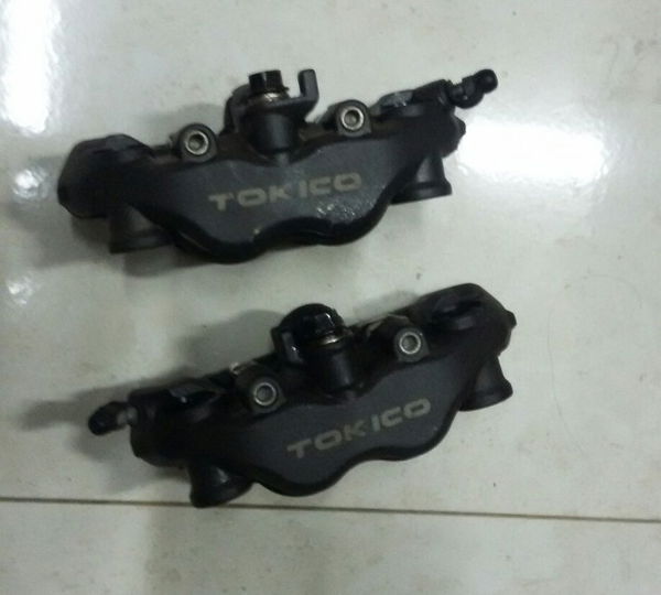 Par Pinça Freio Dianteiro Cbr 600rr 05a11 Original