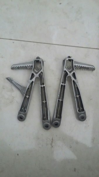 Bacalhau Traseiro Par C/pedaleira Cbr 600rr 03/06 Original