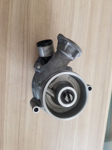 Bomba Agua Bmw S 1000rr 10a14 Original