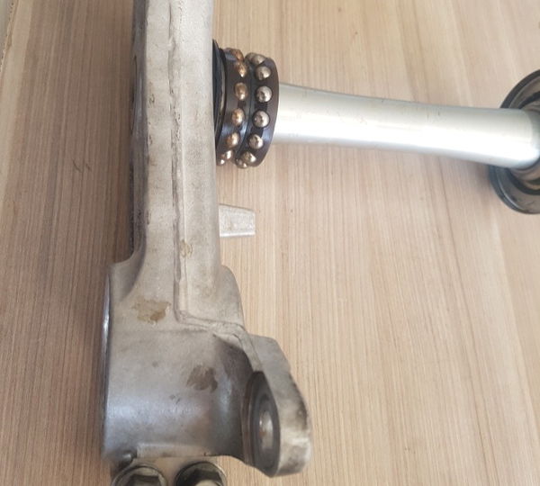 Mesa Inferior Hayabusa 00/07 Original Semi Nova